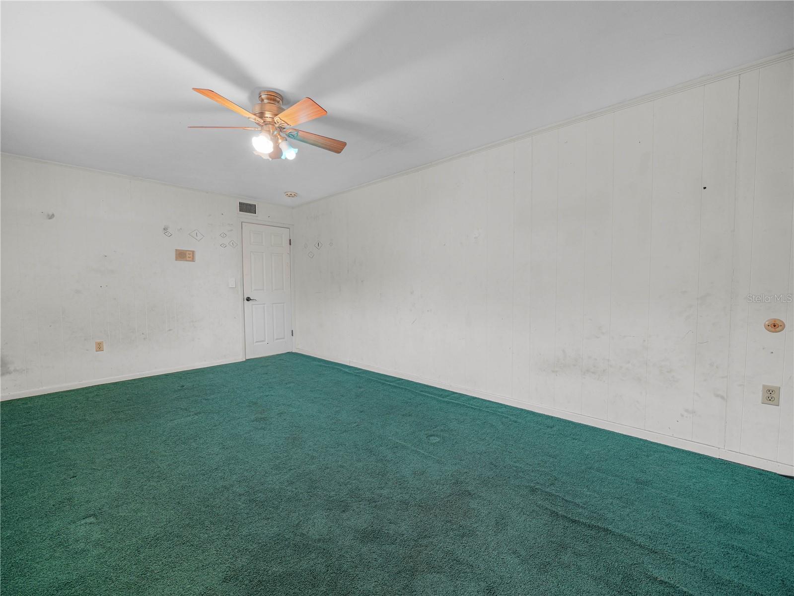 LAKEWOOD - Residential