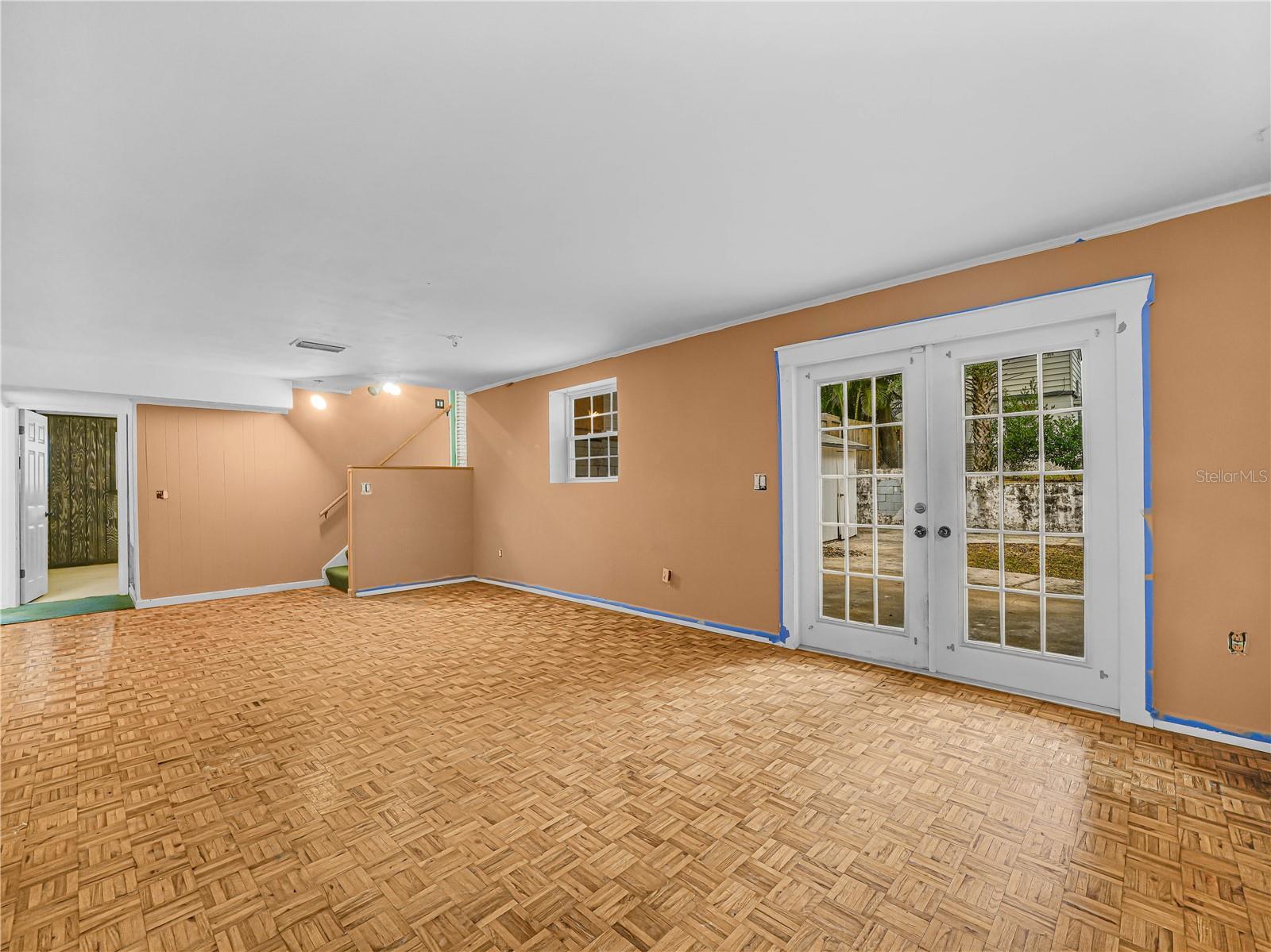 LAKEWOOD - Residential