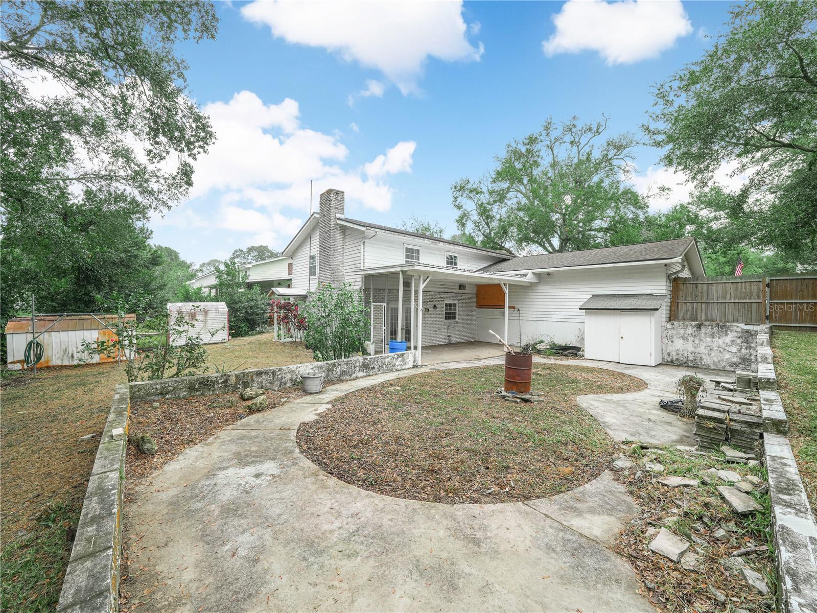 LAKEWOOD - Residential