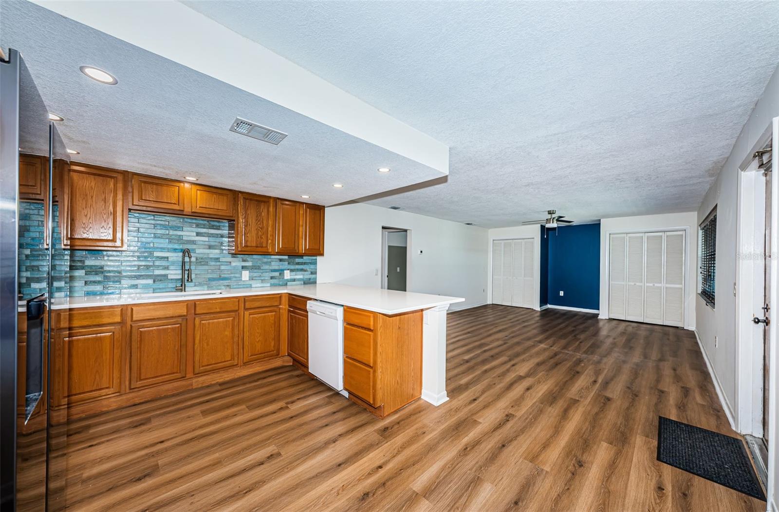 FRENCH QUARTER NORTH CONDO THE - Residential