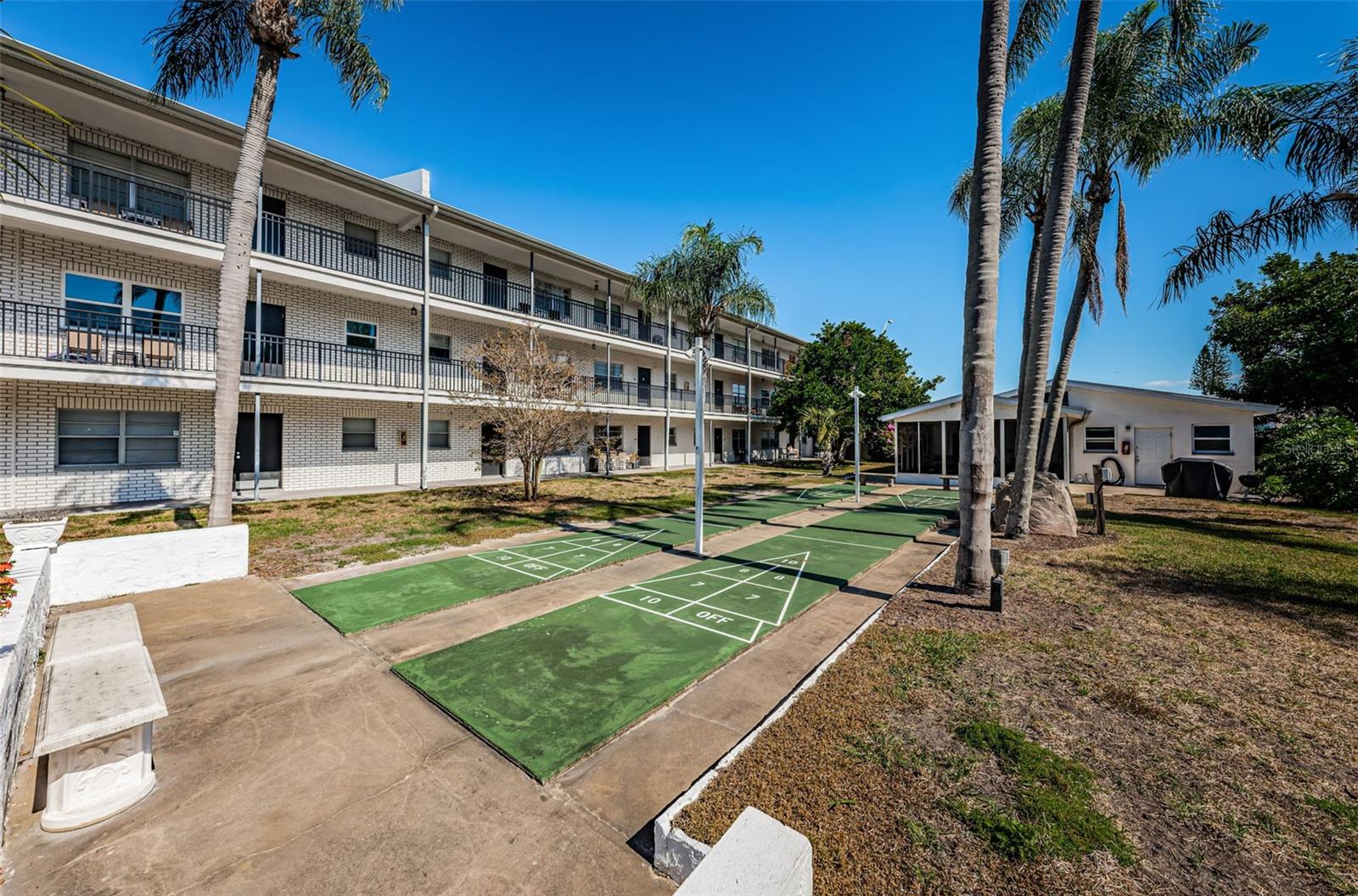 FRENCH QUARTER NORTH CONDO THE - Residential