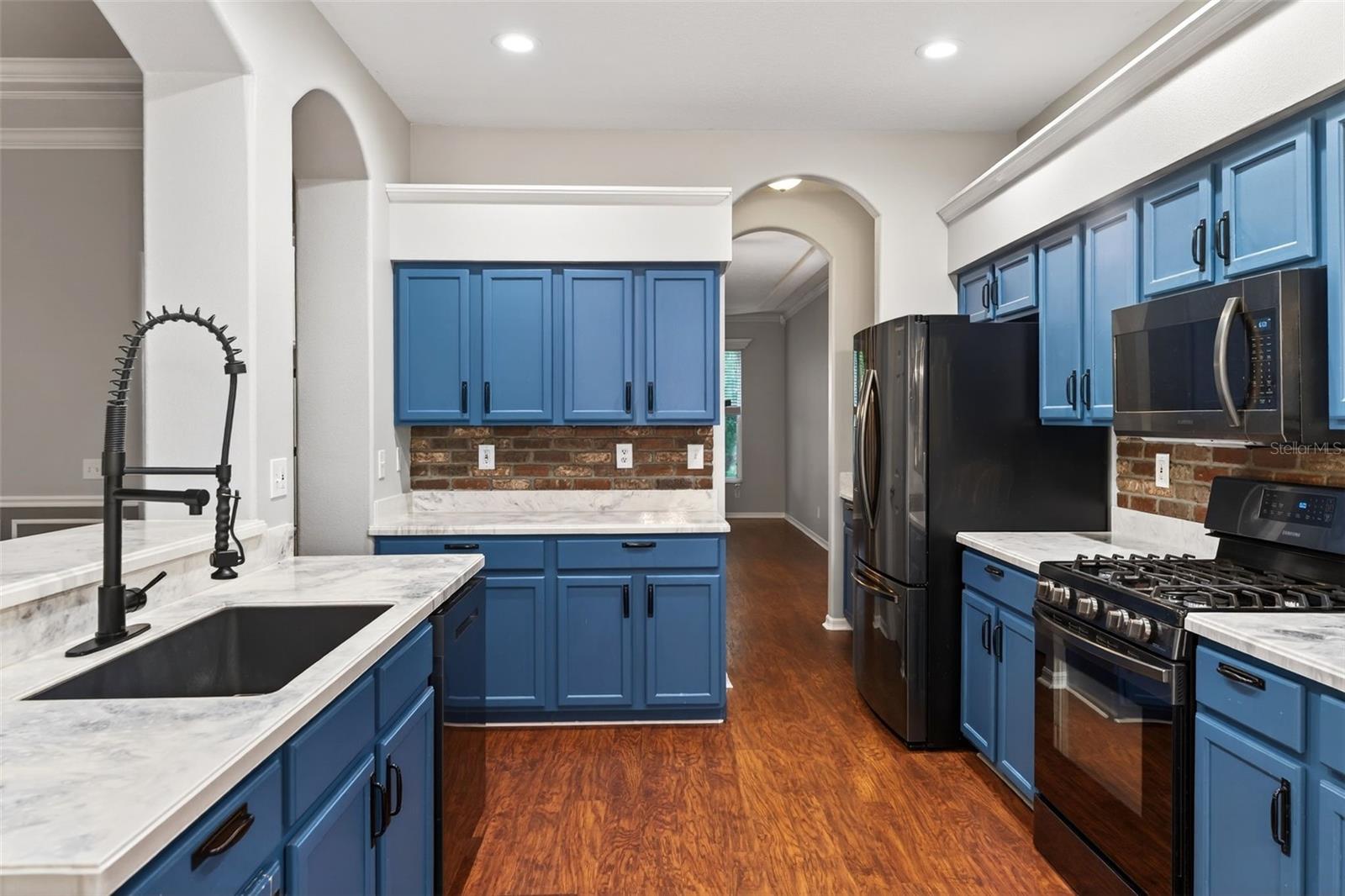 CARLYLE AT VILLAGES OF PALM-AIRE - Residential