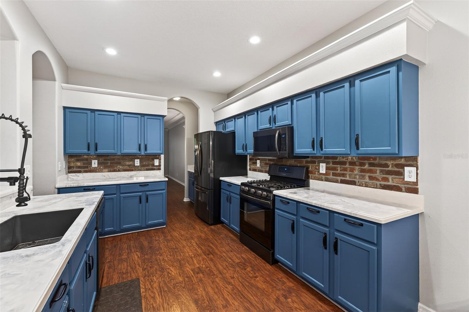 CARLYLE AT VILLAGES OF PALM-AIRE - Residential