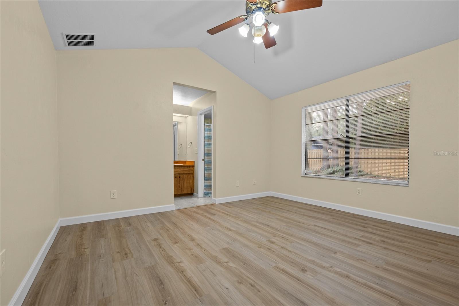 SPRINGTREE VII - Residential