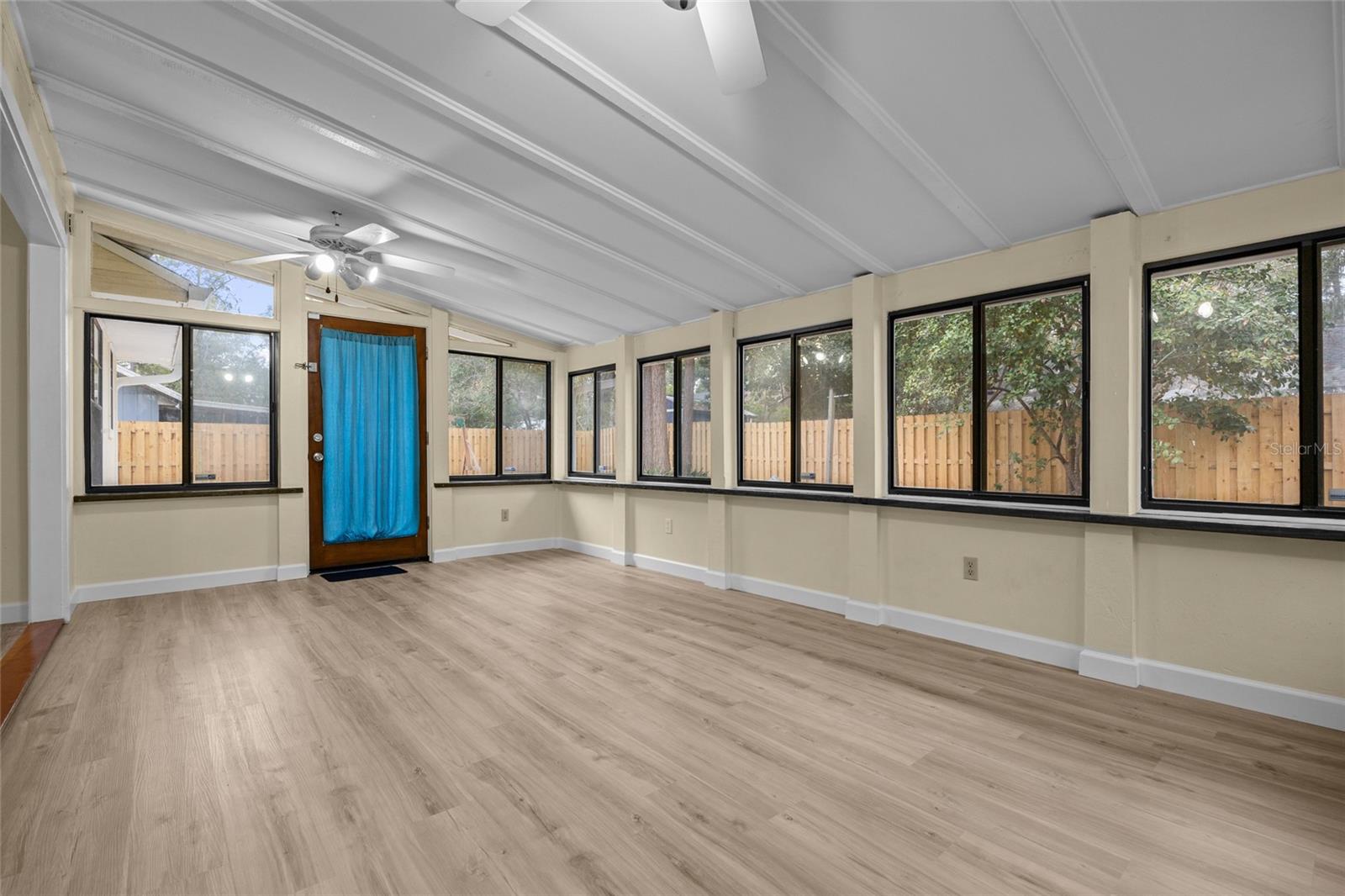 SPRINGTREE VII - Residential