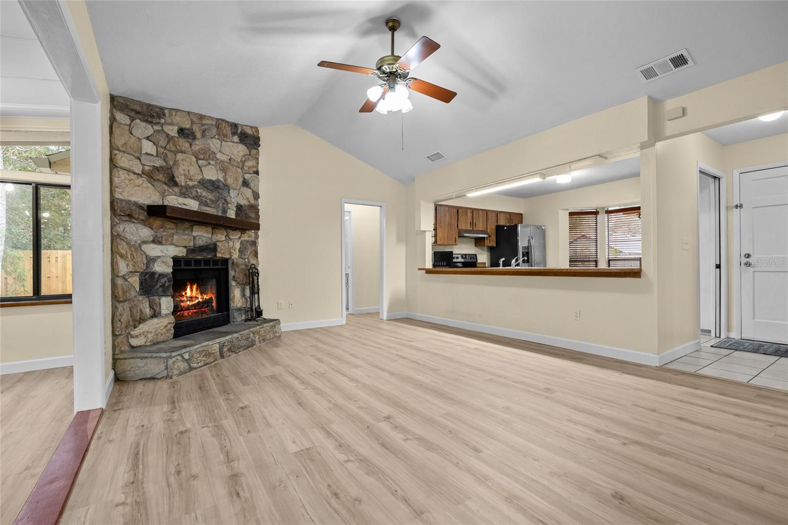 SPRINGTREE VII - Residential