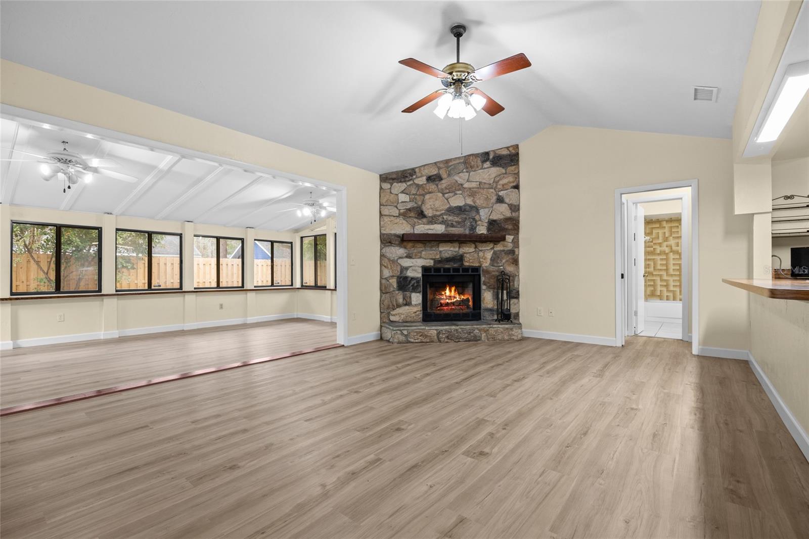 SPRINGTREE VII - Residential