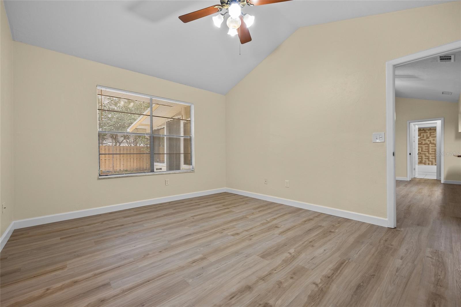 SPRINGTREE VII - Residential