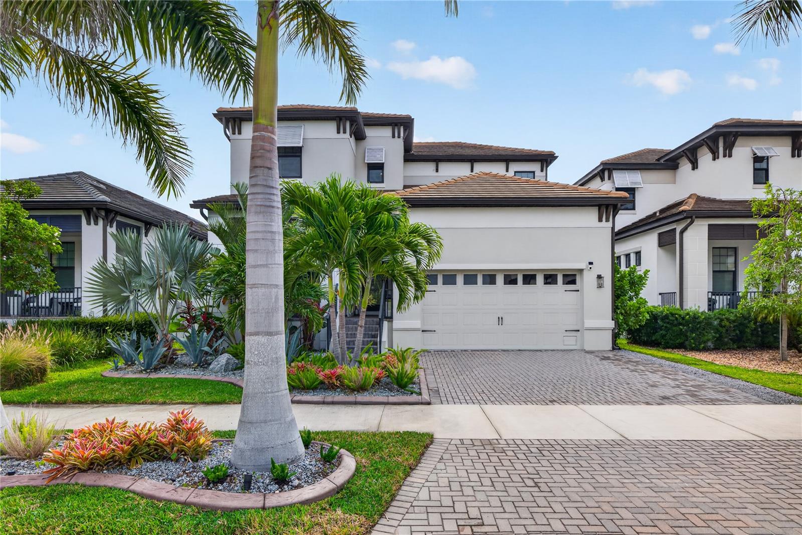 919 SEAGRAPE DRIVE