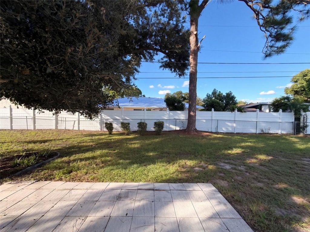 Photo of 117 66th Avenue W, Bradenton, FL 34207 (MLS # O6451164)
