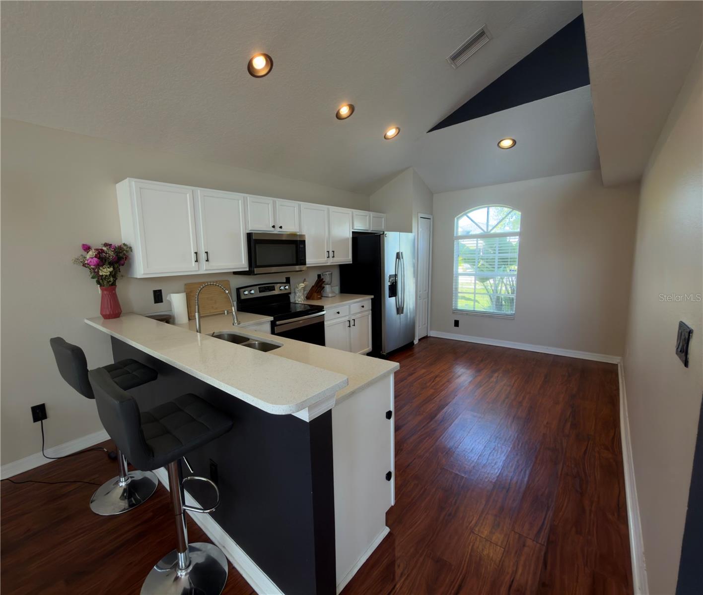 8103 TAR HOLLOW DRIVE, GIBSONTON, FL, 33534 4 8103 TAR HOLLOW DRIVE
