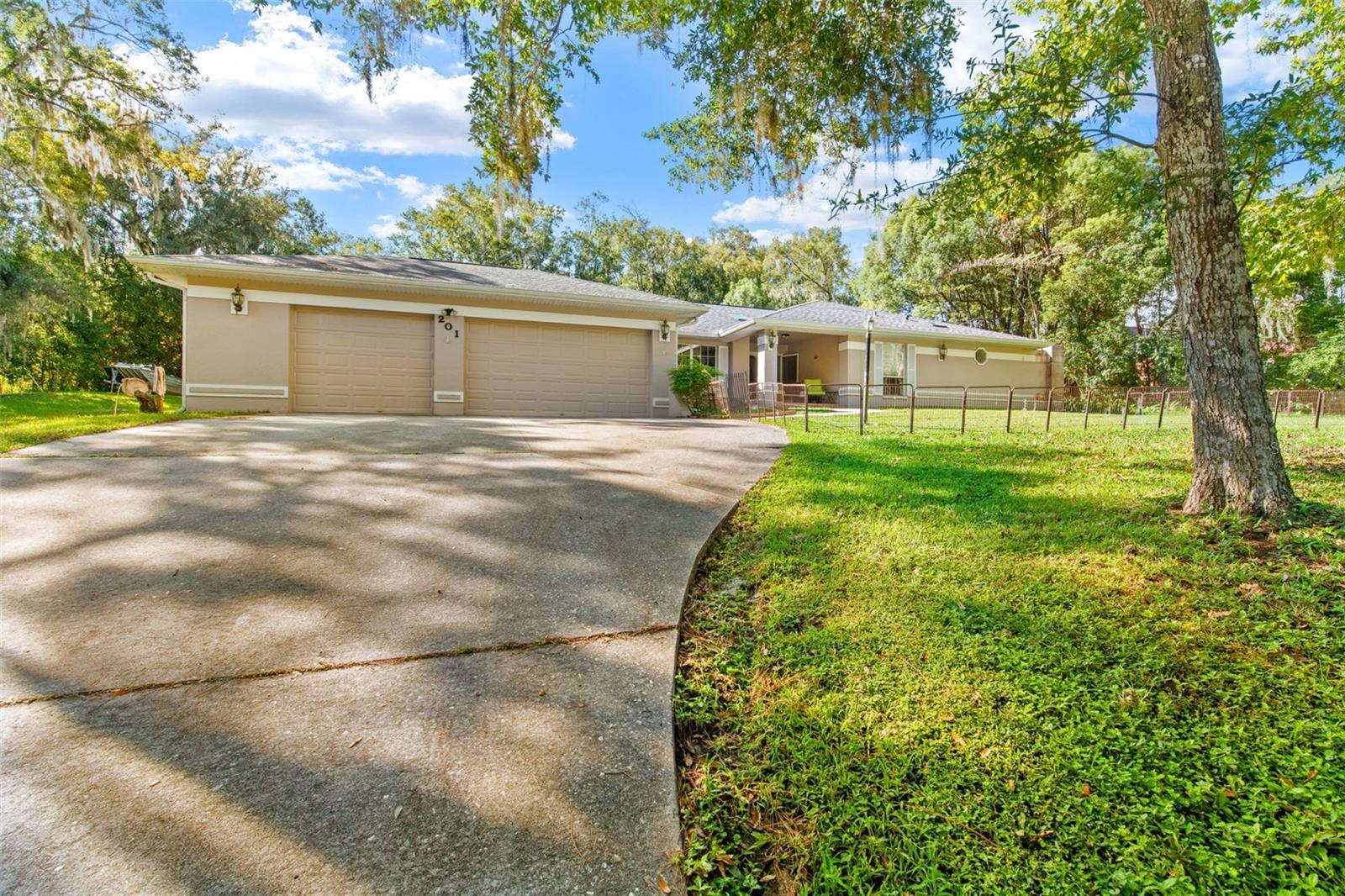 201 SUNSET DRIVE