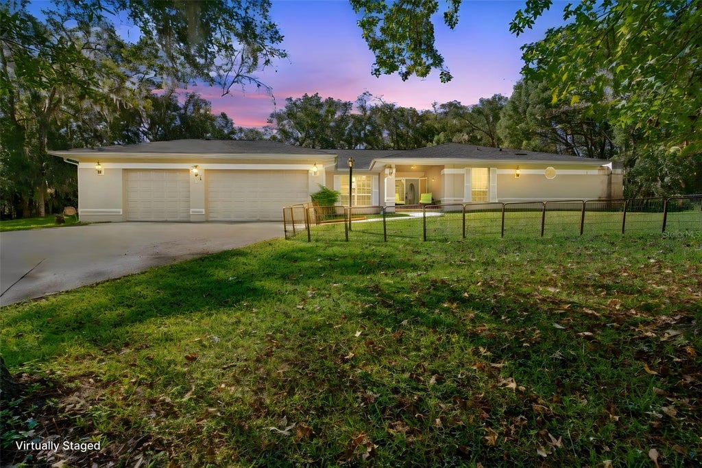 Photo of 201 Sunset Drive, Brooksville, FL 34601 (MLS # TB8556299)