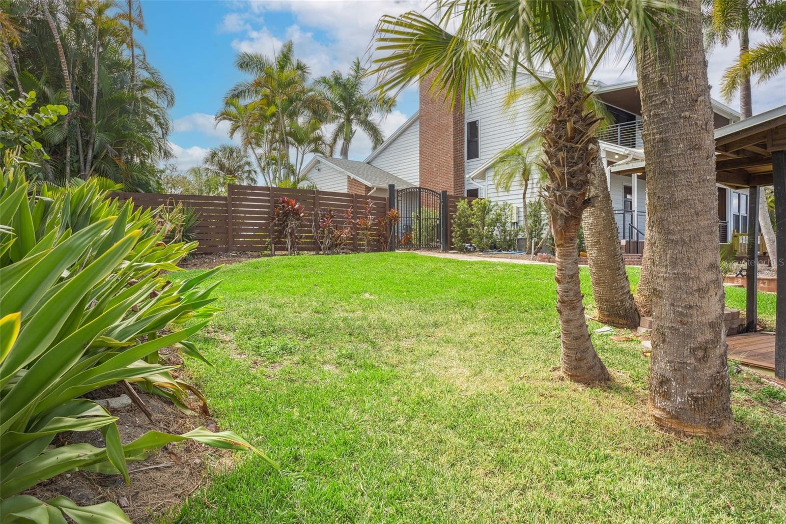 APOLLO BEACH - Residential