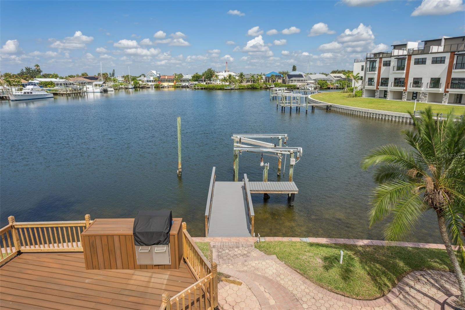 APOLLO BEACH - Residential