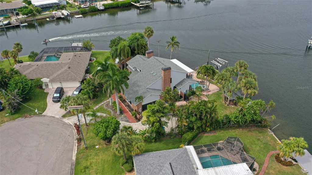 Photo of 769 Kingston Court, Apollo Beach, FL 33572 (MLS # TB8437421)