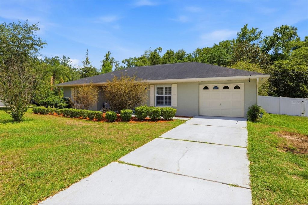 Photo of 37744 Amelia Avenue, Dade City, FL 33525 (MLS # TB8510866)