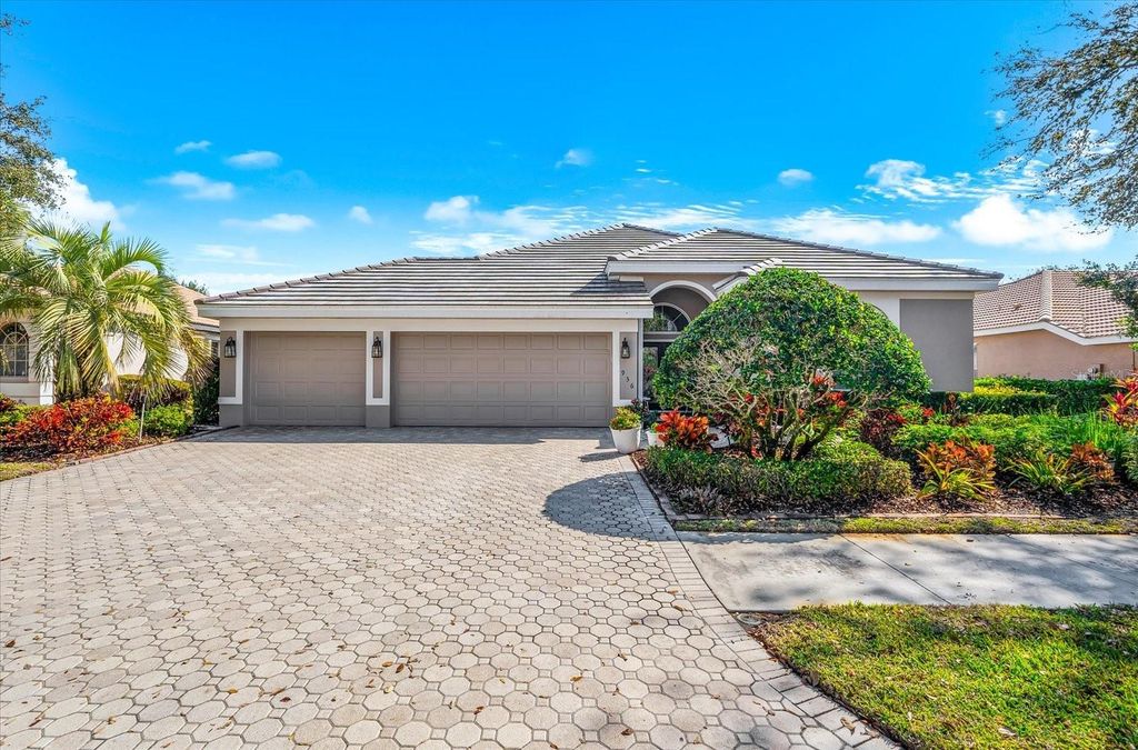 Photo of 936 Scherer Way, Osprey, FL 34229 (MLS # A4683164)