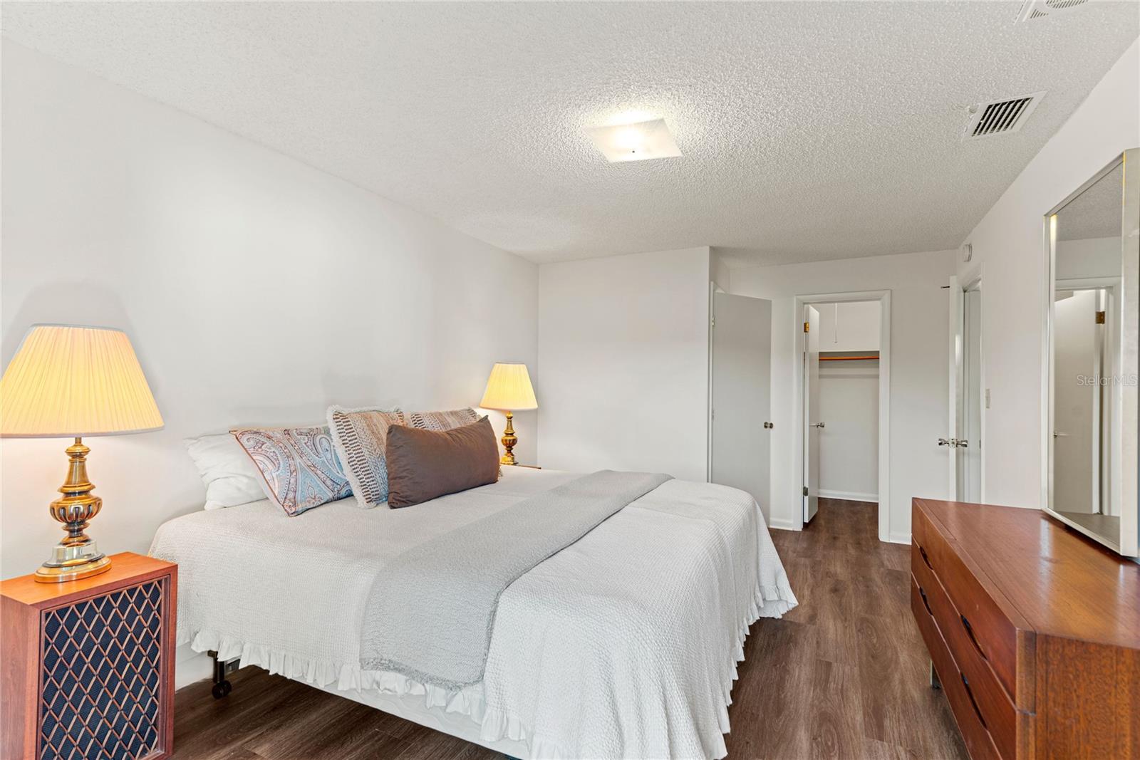 ROBERTA PLACE - Residential