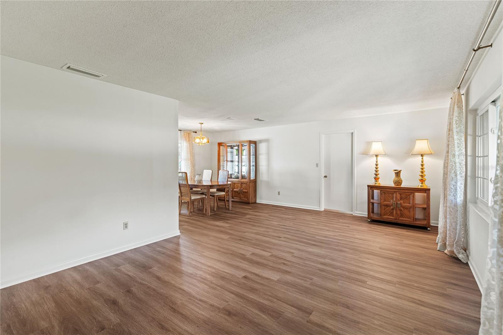 ROBERTA PLACE - Residential