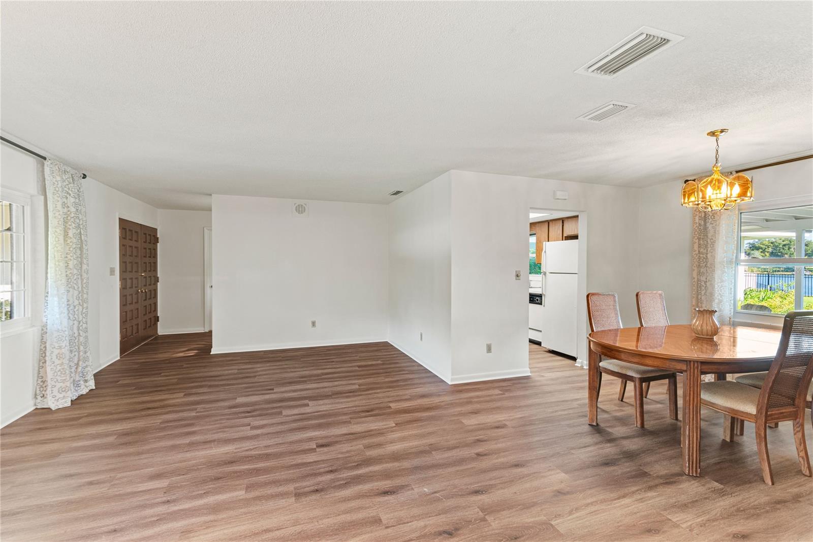 ROBERTA PLACE - Residential