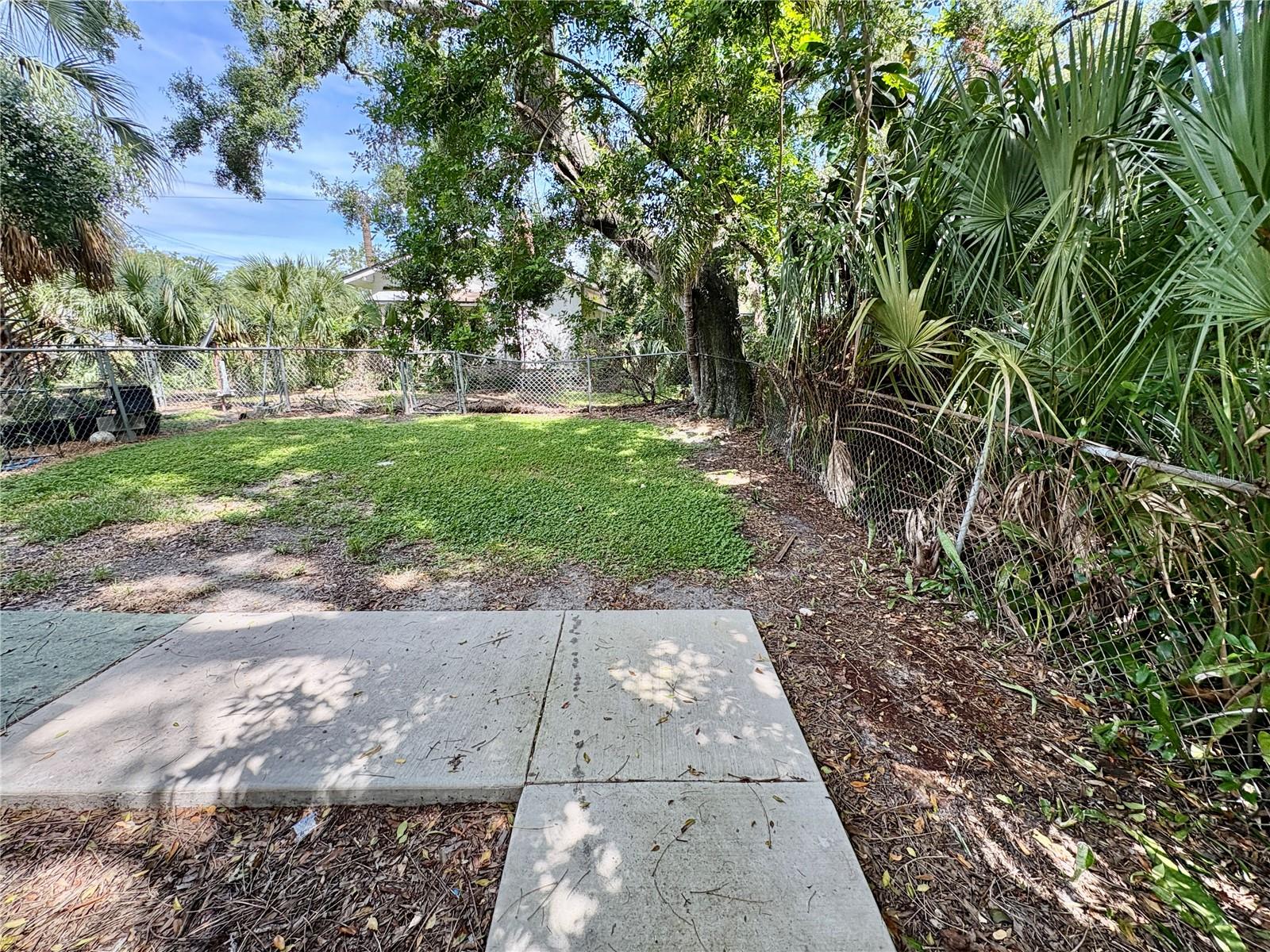EL CERRO - Residential Lease