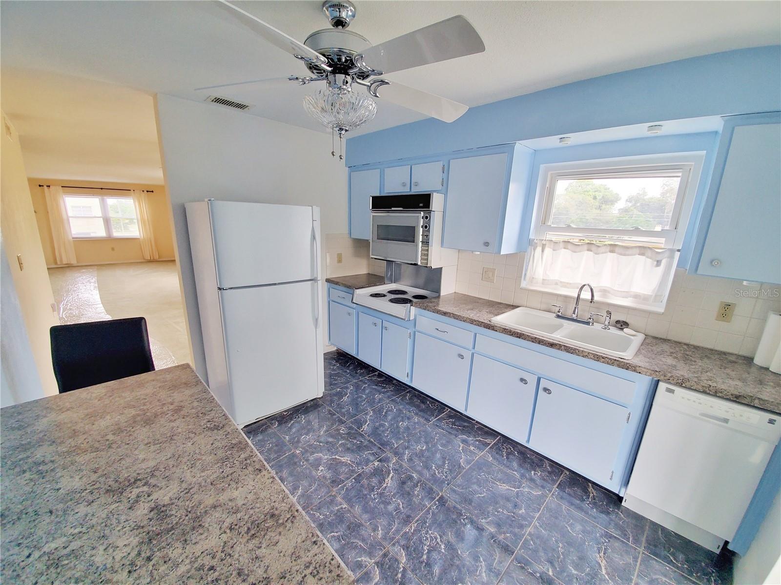 DISSTON PLAZA APTS CONDO - Residential Lease