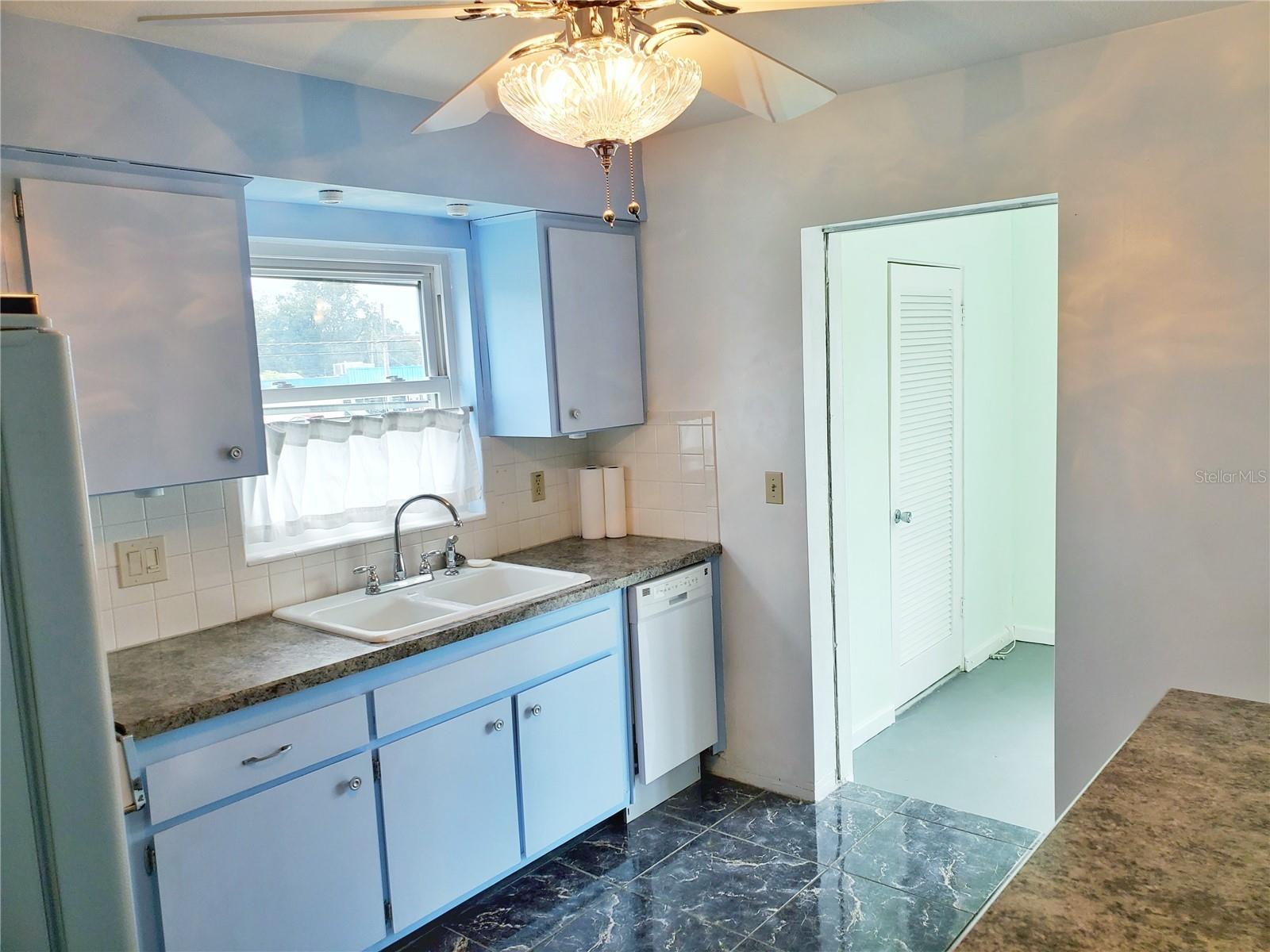 DISSTON PLAZA APTS CONDO - Residential Lease