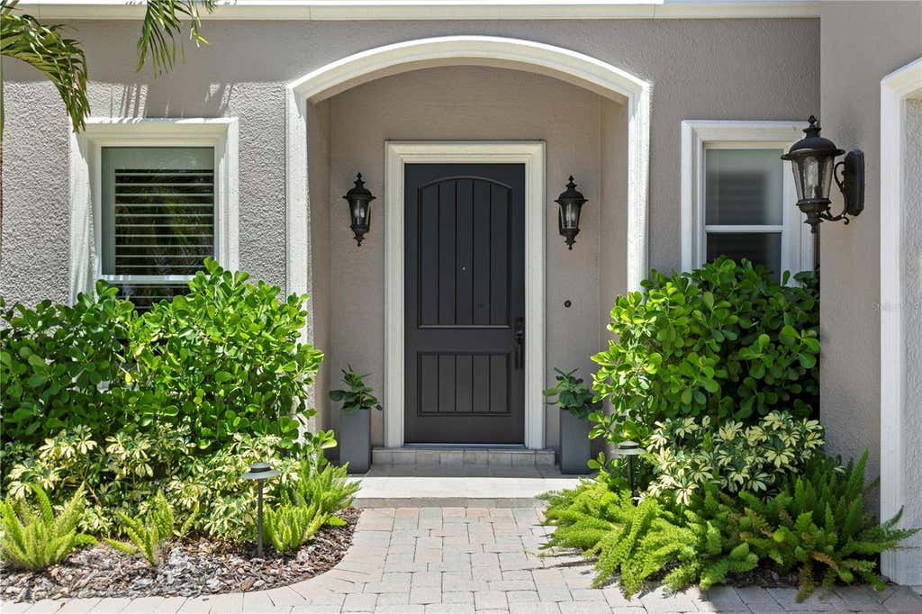 Photo of 404 S Clark Avenue, Tampa, FL 33609 (MLS # TB8523992)