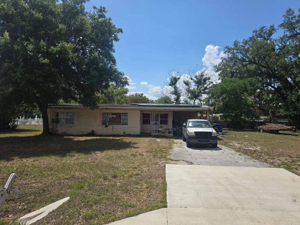 Photo of 8324 Dawn Dr, Orlando, FL 32809 (MLS # S5150357)