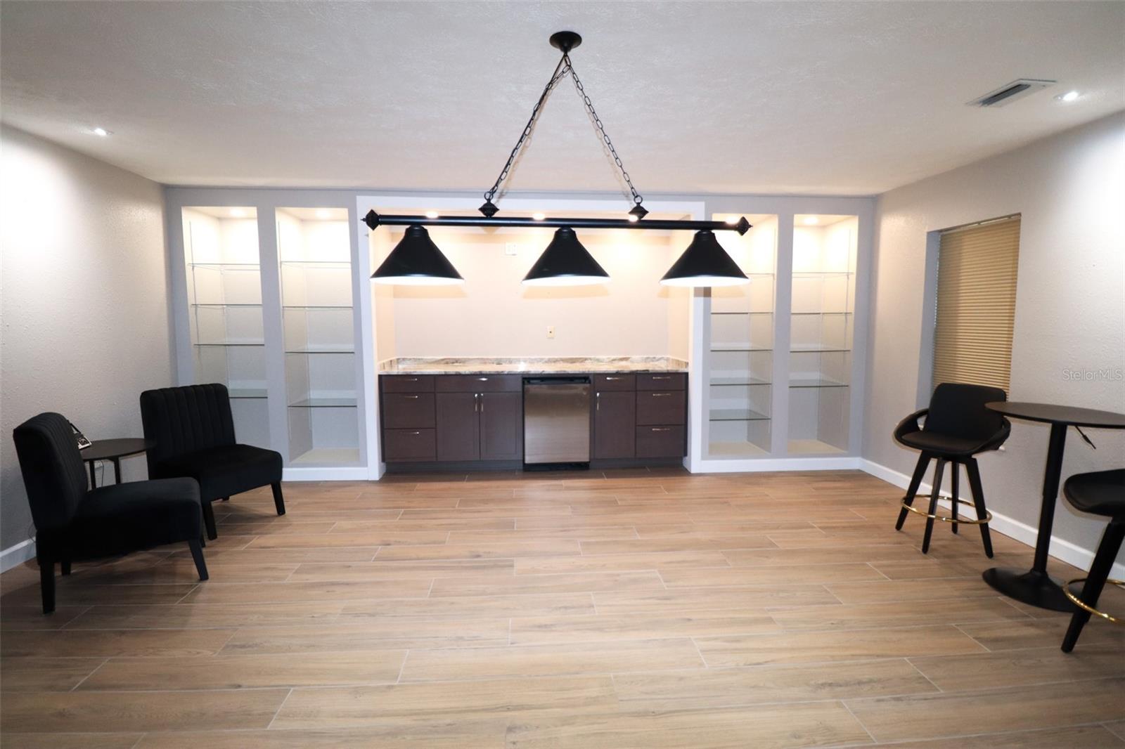 ROLLING HILLS UN 04 - Residential