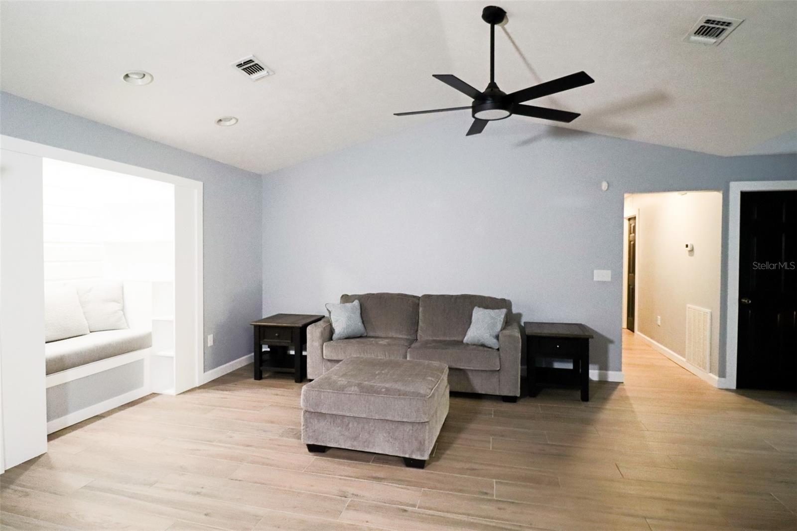 ROLLING HILLS UN 04 - Residential