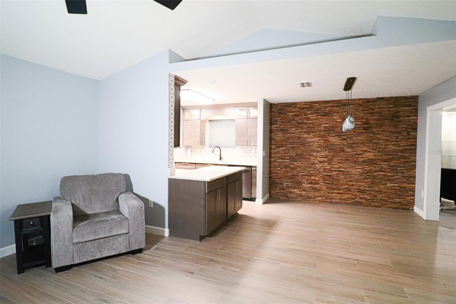 ROLLING HILLS UN 04 - Residential