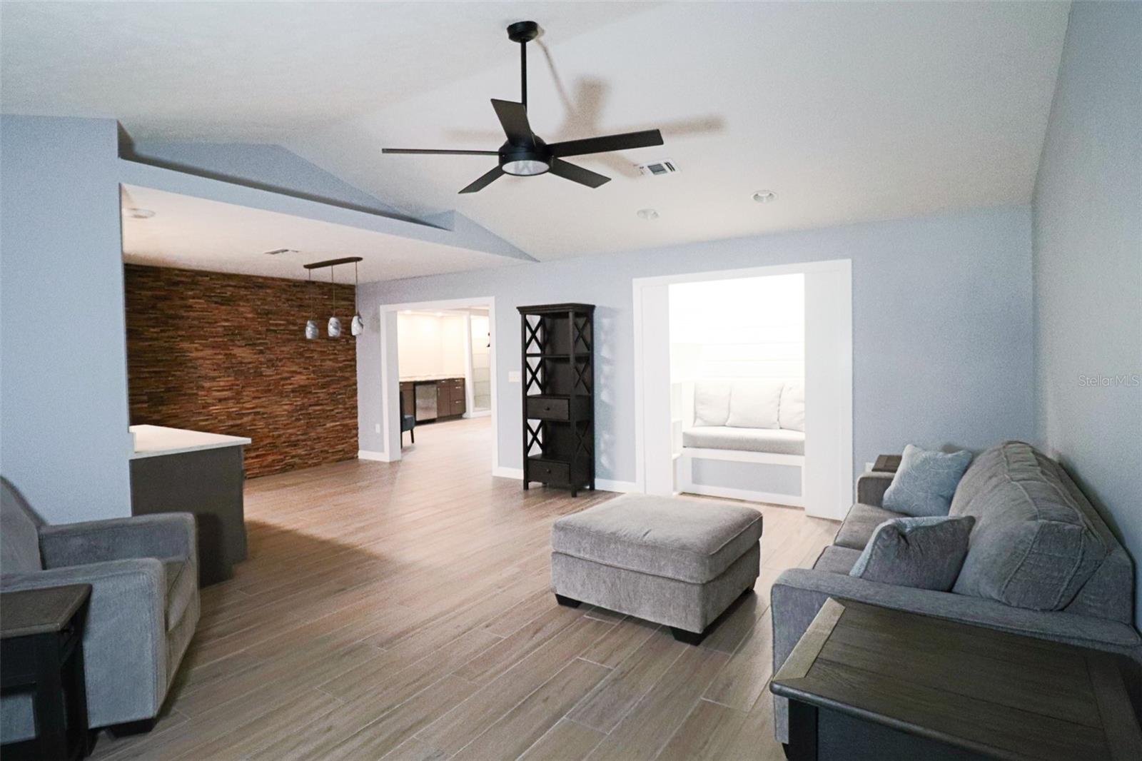 ROLLING HILLS UN 04 - Residential