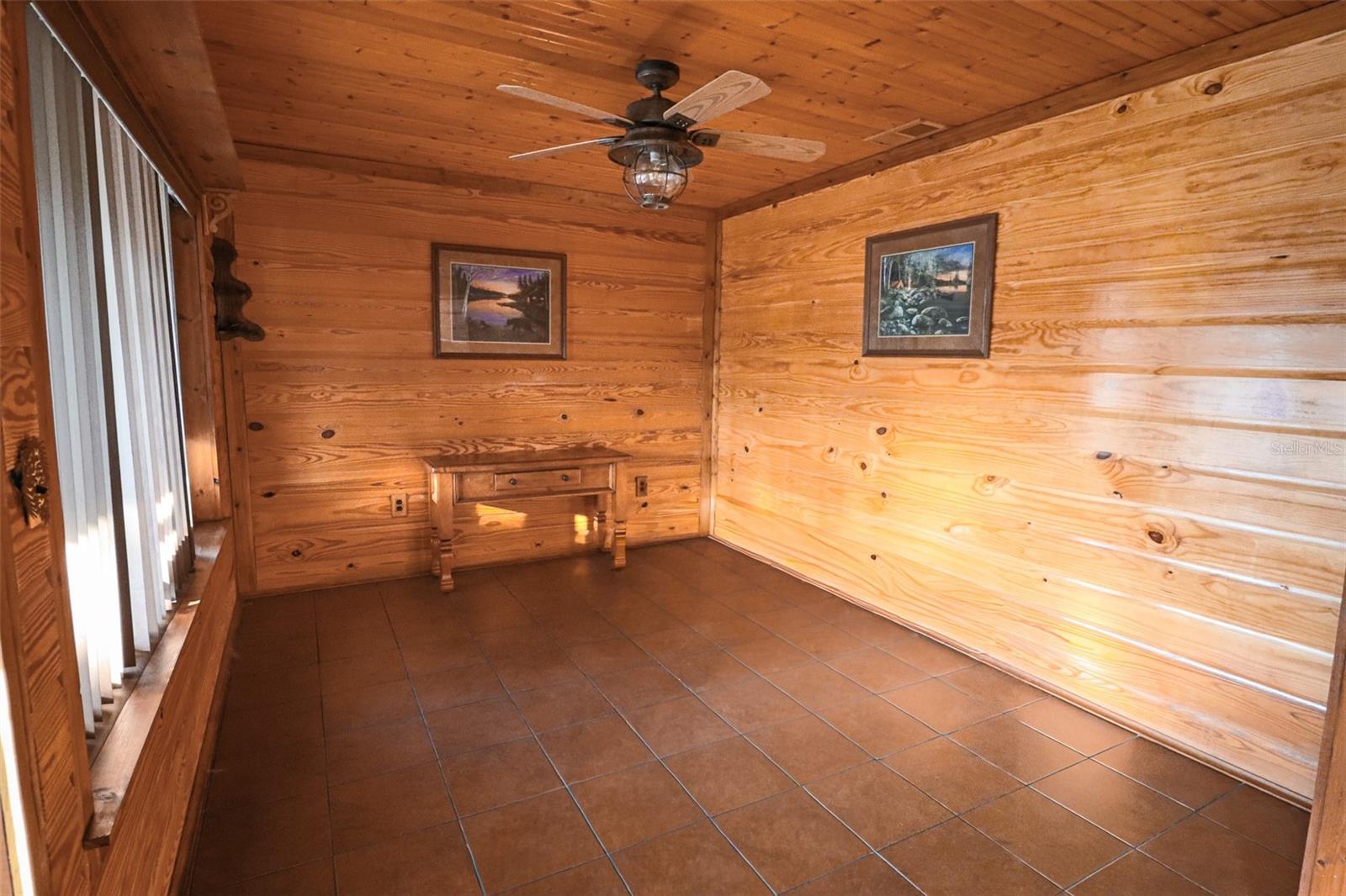 ROLLING HILLS UN 04 - Residential