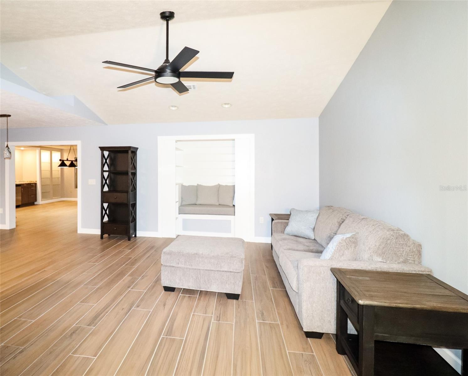 ROLLING HILLS UN 04 - Residential