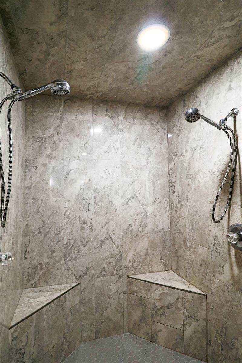 ROLLING HILLS UN 04 - Residential