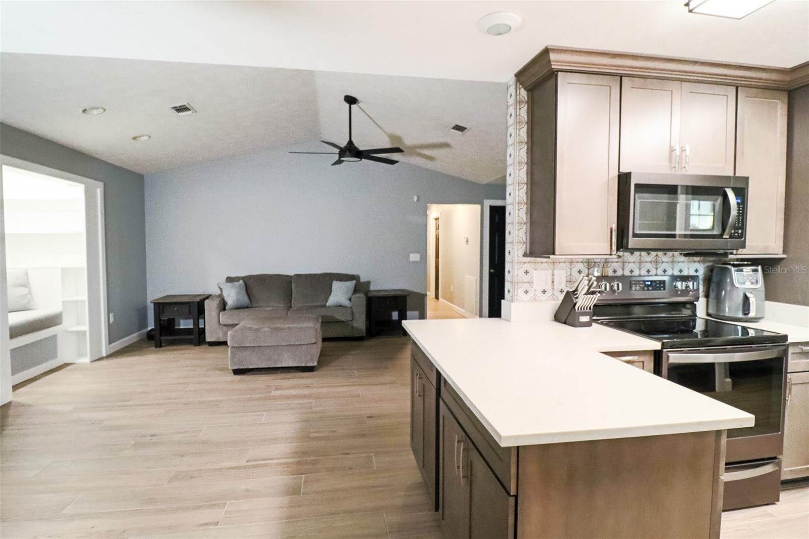 ROLLING HILLS UN 04 - Residential