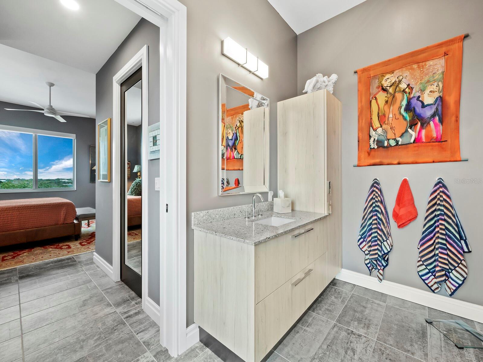 7 ONE ONE PALM - Residential