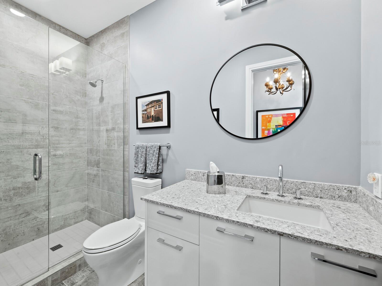 7 ONE ONE PALM - Residential