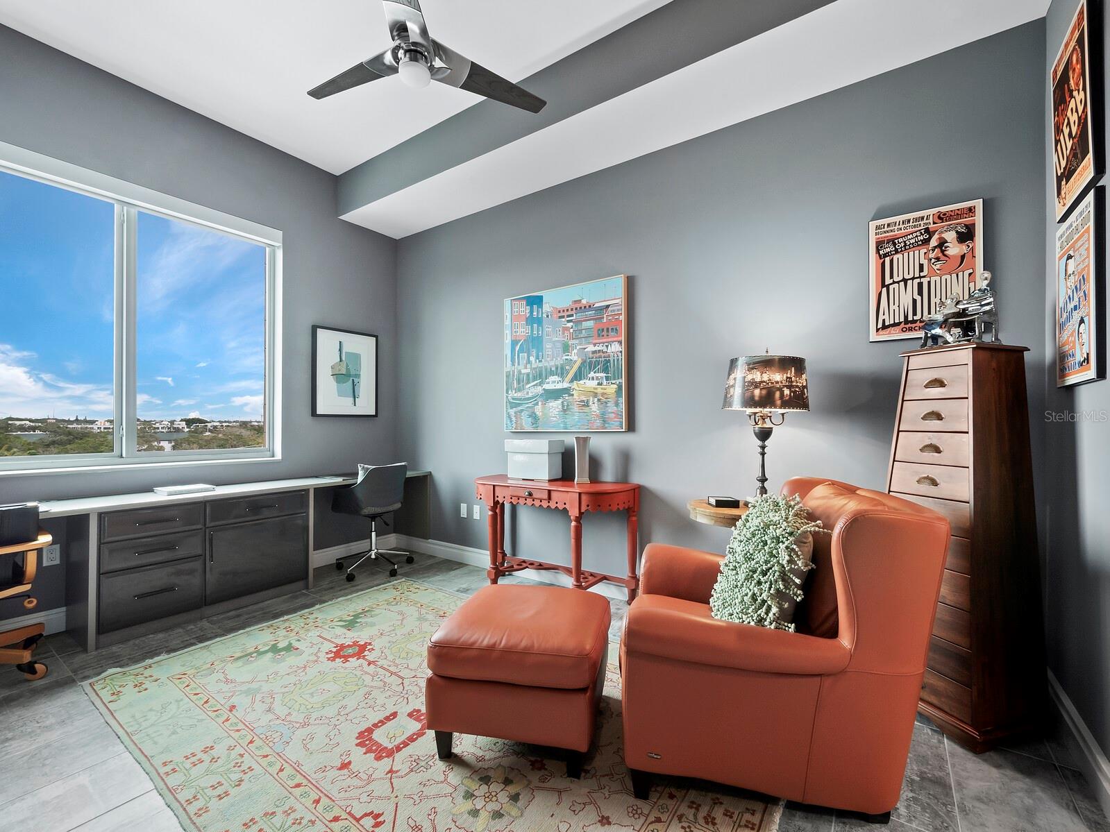 7 ONE ONE PALM - Residential
