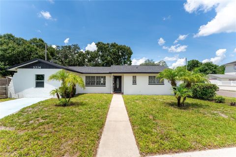 A home in TAMPA