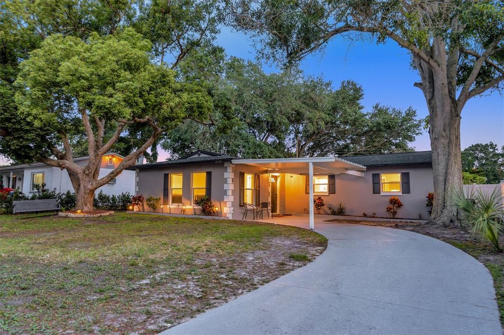 Photo of 2918 19th Place SW, Largo, FL 33774 (MLS # TB8426034)