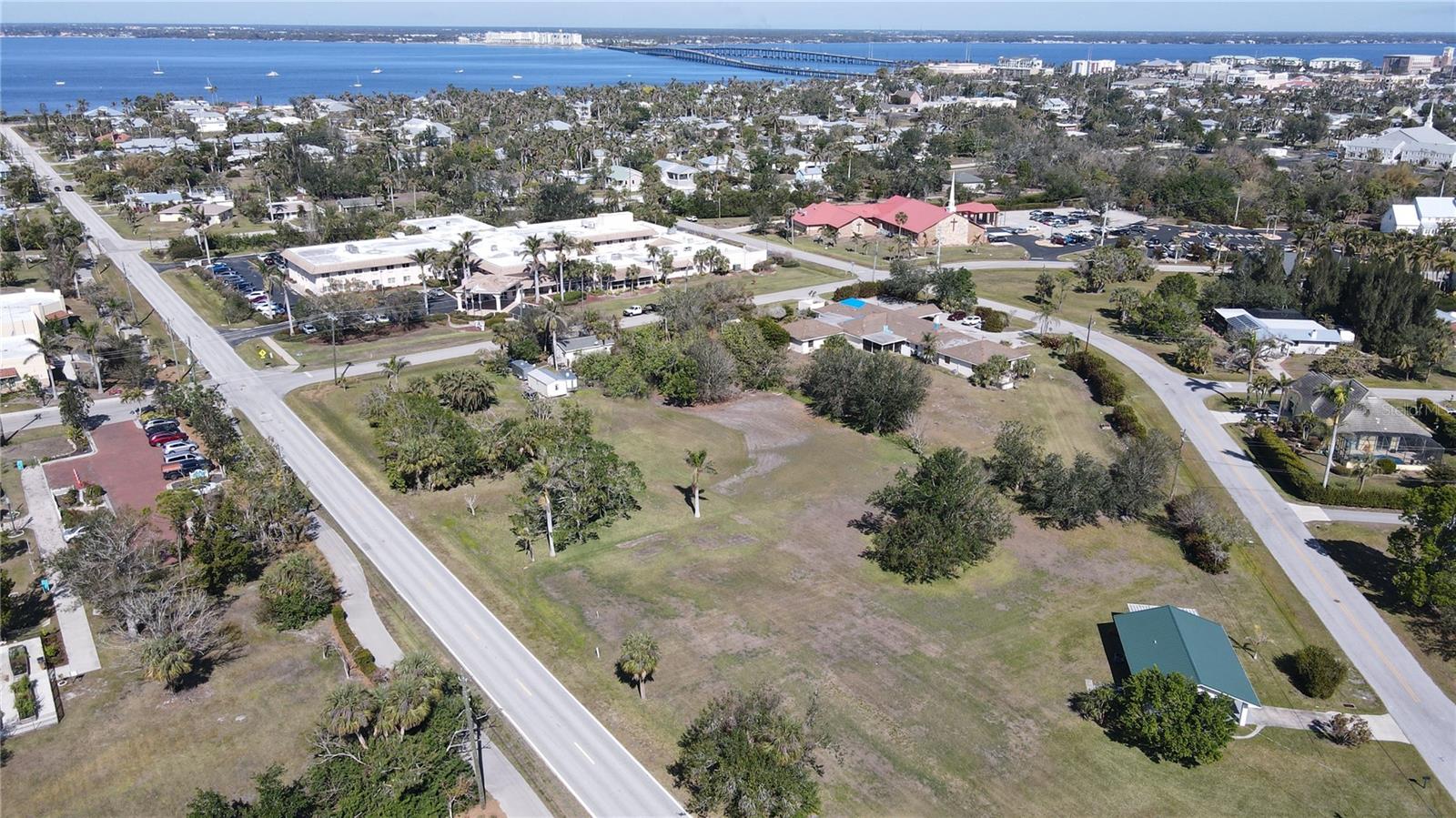 PUNTA GORDA - Land
