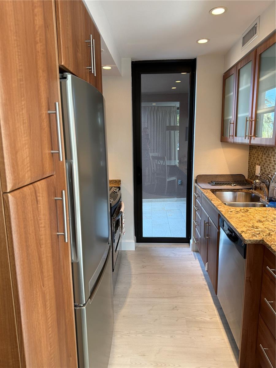 SANDY COVE II - Residential Lease