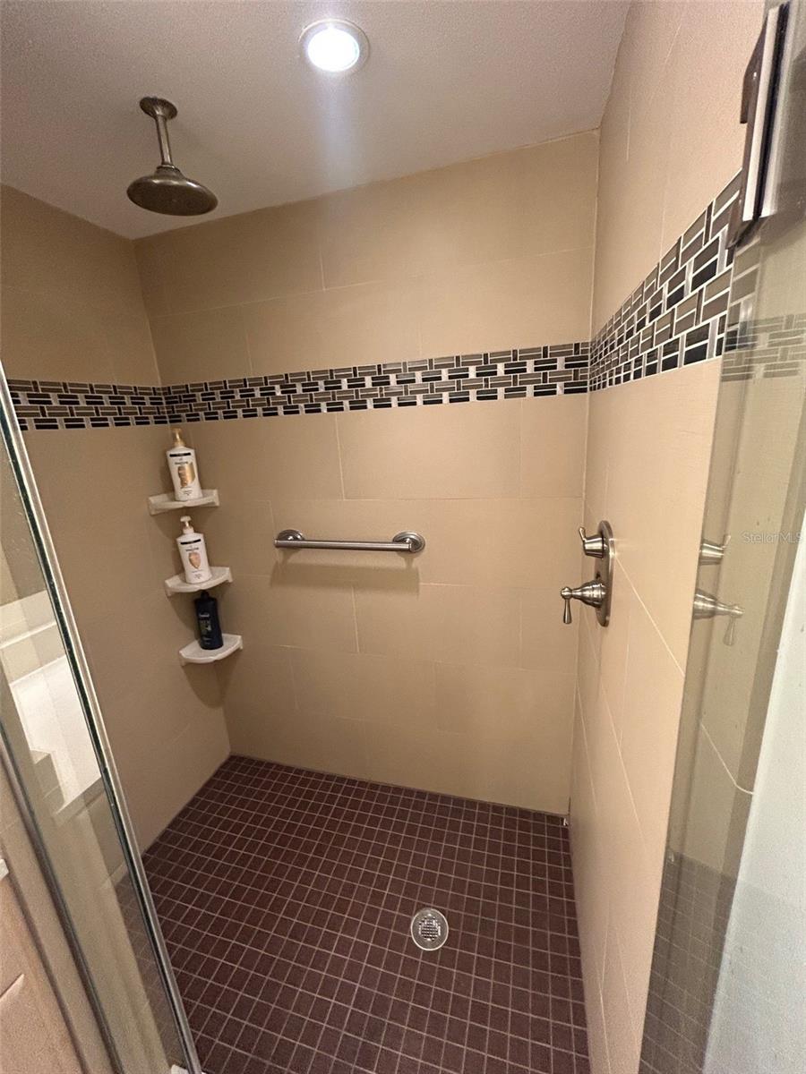 SANDY COVE II - Residential Lease