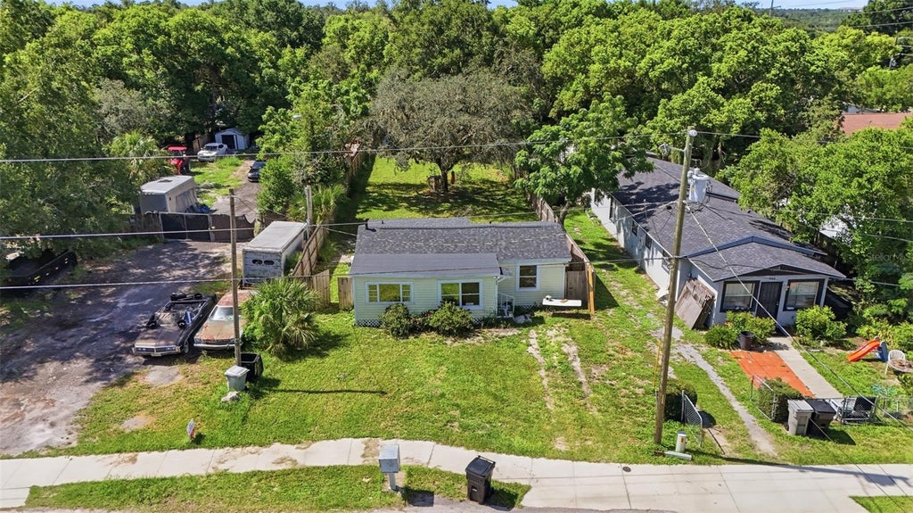 Photo of 250 W 7th Street, Apopka, FL 32703 (MLS # OM730244)