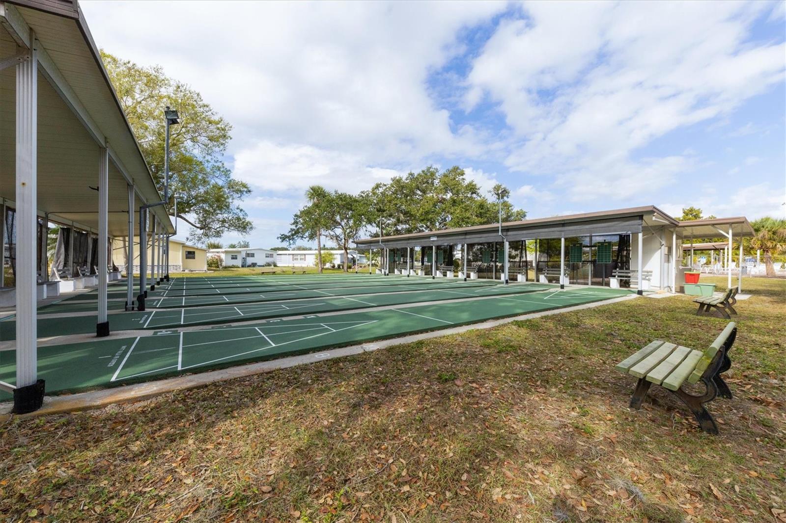 1760 - HOLIDAY PARK UNIT 1 - Residential