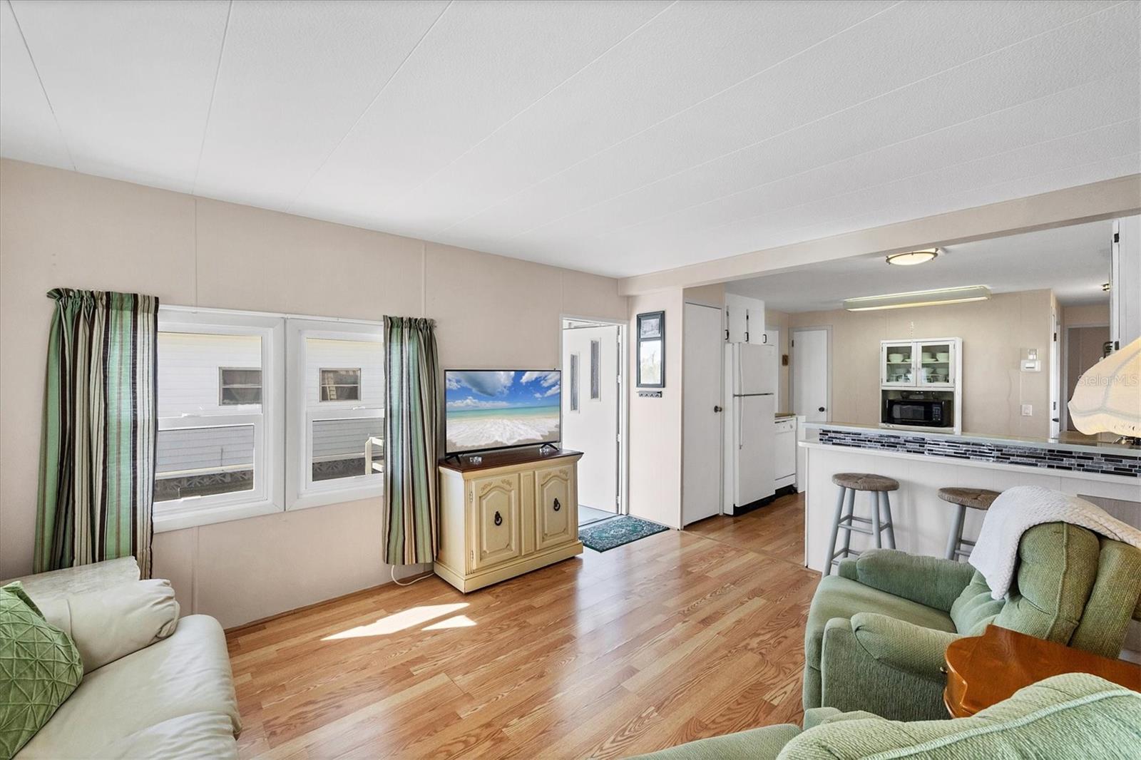 1760 - HOLIDAY PARK UNIT 1 - Residential