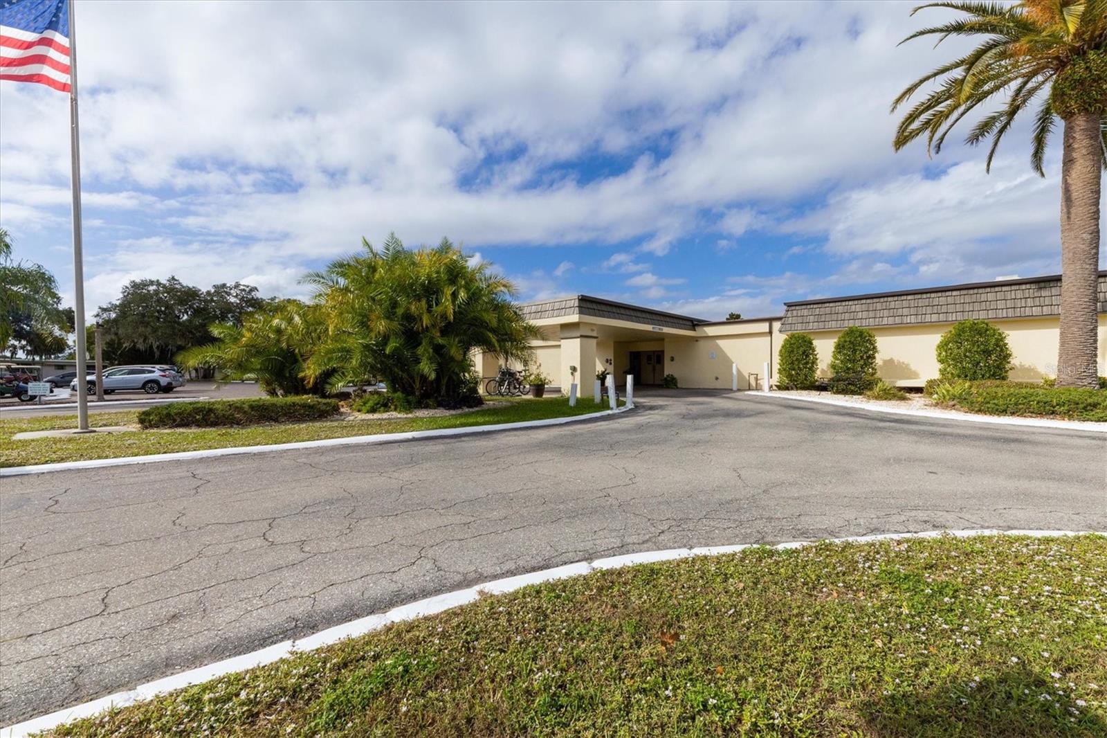 1760 - HOLIDAY PARK UNIT 1 - Residential